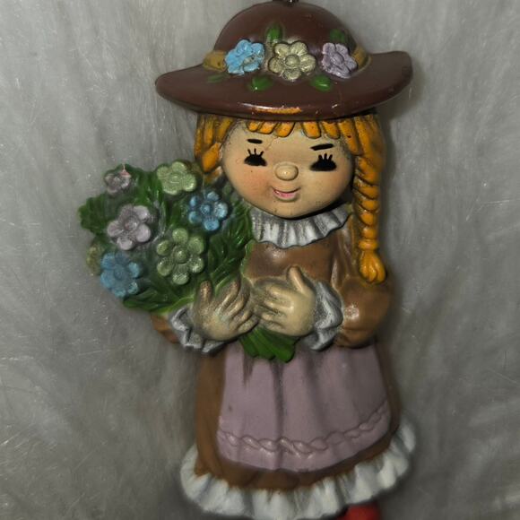 Vintage 1980's Bradford Exchange Ornament Girl with hat & flowers - Picture 2 of 4